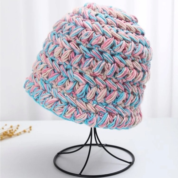 Accessories - Crochet bucket hat
